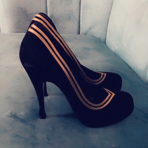 Balenciaga Black suede heels Size 8 (38 1/2 eu) 4.75” heels - Picture 3 of 8